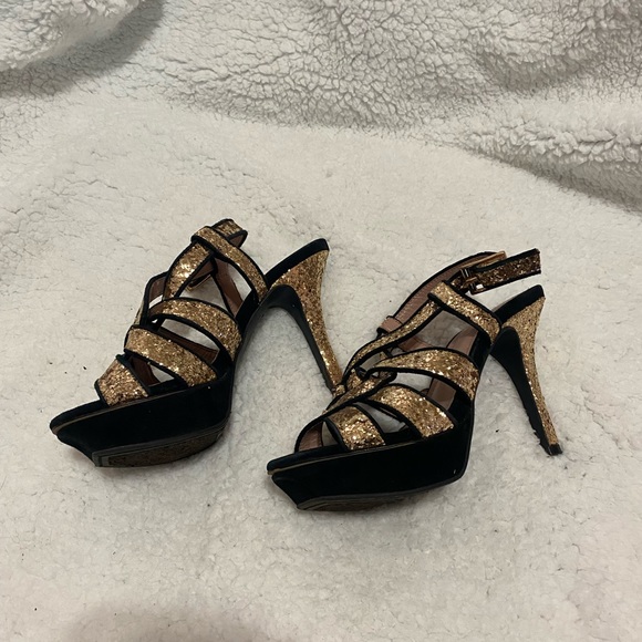 Vince Camuto heels size 6.5 - Picture 6 of 6